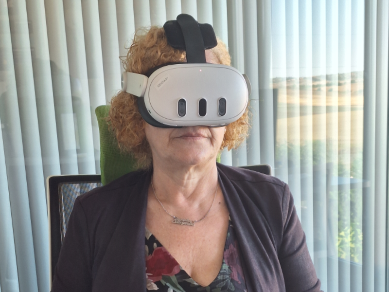 Preclinical Cognitive Markers of Alzheimer Disease and Early Diagnosis Using Virtual Reality and Artificial Intelligence: Literature Review