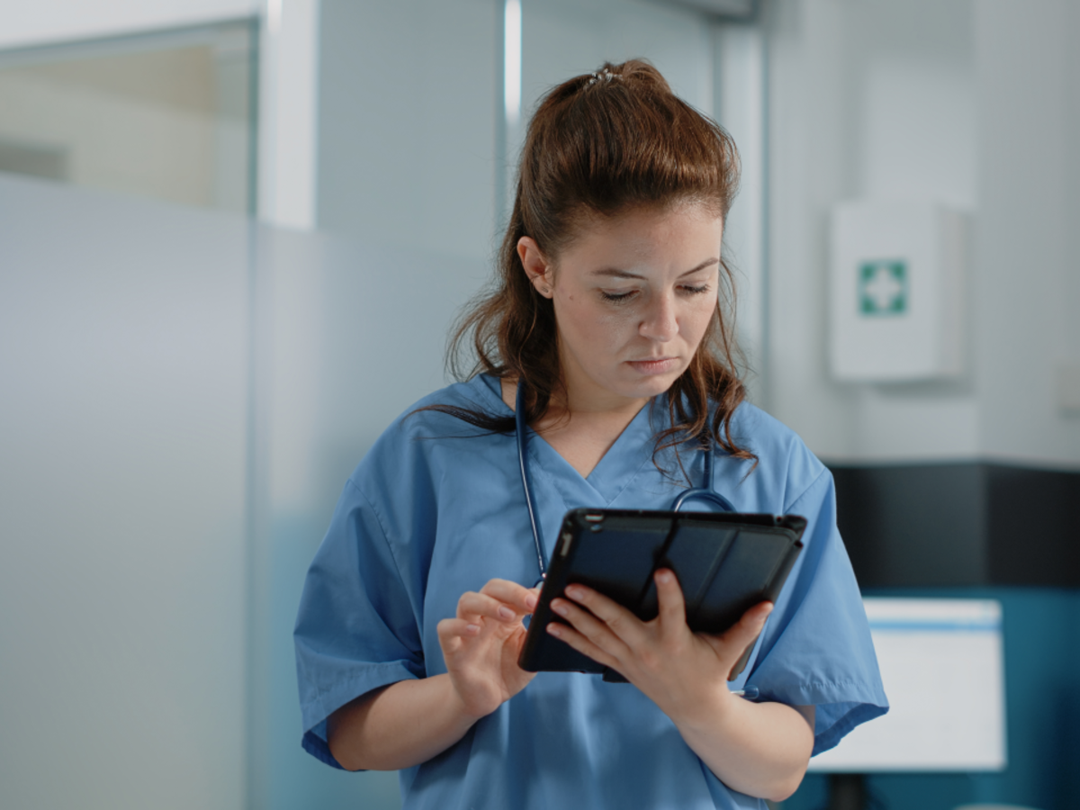 Classifying Unstructured Text in Electronic Health Records for Mental Health Prediction Models: Large Language Model Evaluation Study