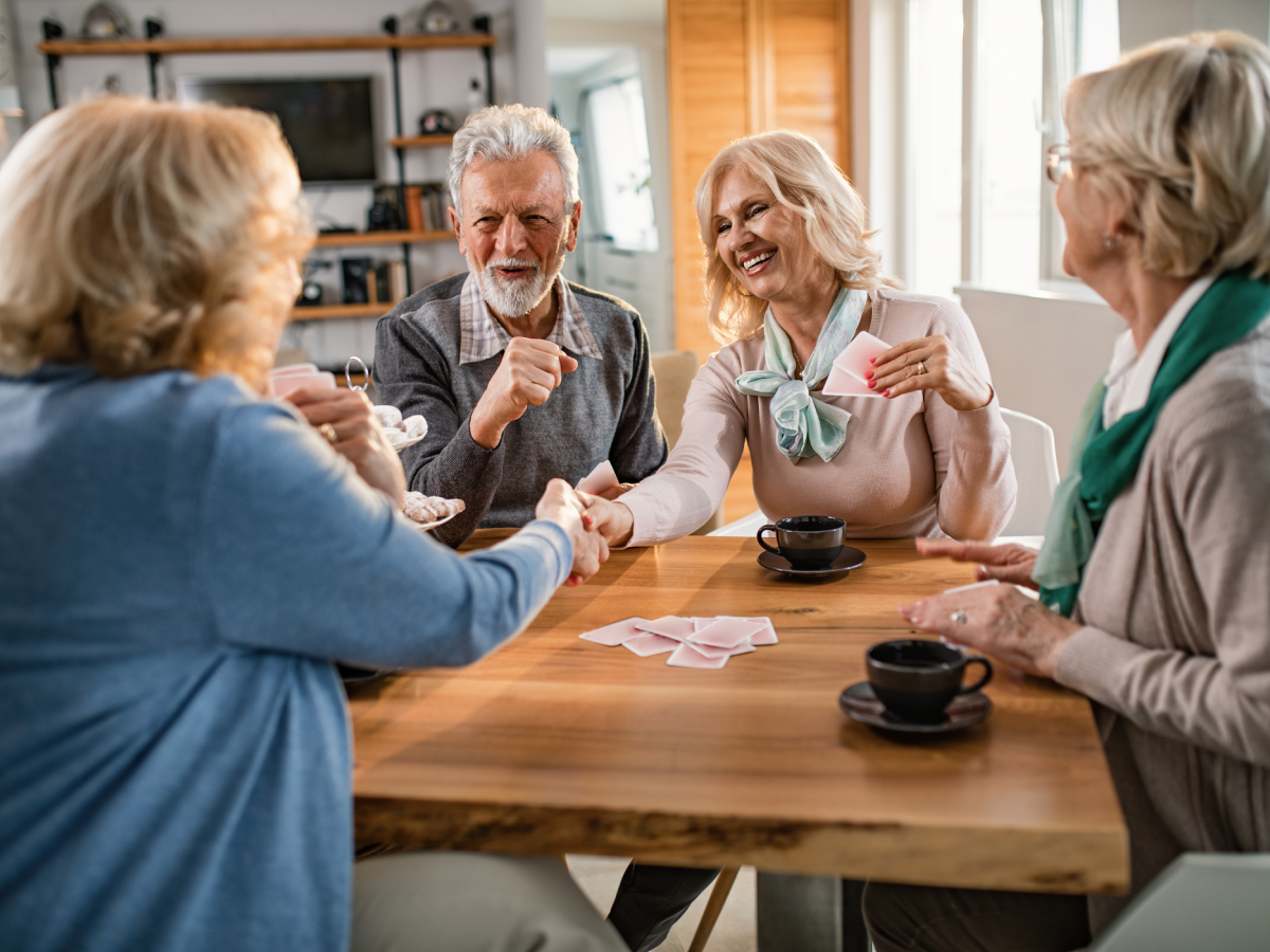 Assessing Social Interaction and Loneliness and Their Association With Frailty Among Older Adults With Subjective Cognitive Decline or Mild Cognitive Impairment: Ecological Momentary Assessment Approach